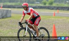 Pembalap Paracycling Marthin Losu