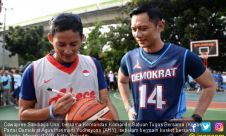 Sandiaga Uno Main Basket Bersama AHY