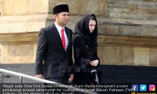 Emil Dardak dan Arumi Bachsin Hadiri Pemakaman Ani Yudhoyono