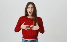 Khusus Wanita,Ini 4 Manfaat Memiliki Payudara Kecil, Bikin Anda Bahagia - JPNN.com