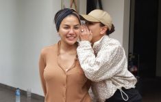 3 Berita Artis Terheboh: Nikita Mirzani Laporkan Mantan Sahabat, Vadel Ikhlas Melepas Lolly - JPNN.com