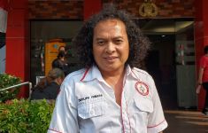 Buntut Penangguhan Gelar Doktor Bahlil, Deolipa Minta 2 Dekan UI Mundur dari Jabatannya - JPNN.com