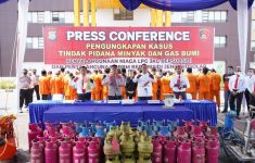 Lihat, Polda Riau Gulung Sindikat Gas Subsidi, yang Lain Jangan Macam-macam - JPNN.com