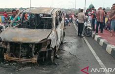 Mobil Meledak dan Terbakar di Jembatan Musi IV Palembang - JPNN.com