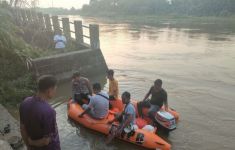 Bocah Tenggelam di Sungai Kampar Ditemukan Sudah Meninggal Dunia - JPNN.com