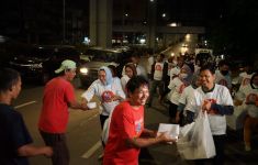 Relawan Puan Mengadakan Sahur Keliling di Kota Palembang - JPNN.com