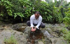 Berkat Bantuan Ganjar, Ribuan Warga Desa di Kaki Gunung Slamet tak Lagi Kesulitan Air Bersih - JPNN.com