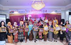 Yayasan API Beri Penghargaan kepada Perempuan Hebat Indonesia - JPNN.com
