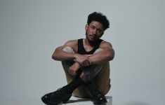 Teddy Adhitya Hadirkan Kapsul Waktu dalam Video Klip Kembalikanku - JPNN.com