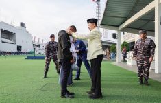 500 Pelajar SMA Ikuti Pesantren Kilat Ramadan di Kapal Perang - JPNN.com