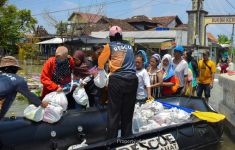 BSI Maslahat Salurkan Bantuan Bagi Penyintas Banjir Demak & Kudus - JPNN.com