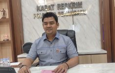 Labrak Suami yang Diduga Selingkuh, Wanita Ini Malah Ditabrak, Pegawai Imigrasi Terlibat - JPNN.com