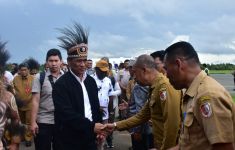 Hari Pertama Kerja, Mentan Amran Tancap Gas Cetak 500 Ribu Hektare Sawah di Merauke - JPNN.com