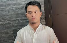 Salurkan Minat di Industri Hiburan, Alex Firdaus Pilih Naungi Selebritas Tanah Air - JPNN.com