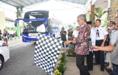 Balik Rantau, Pemprov Jateng Memfasilitasi 3.145 Pemudik dengan Bus Gratis - JPNN.com