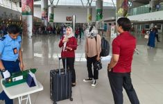 Imigrasi Blitar Mendeportasi Seorang Remaja ke Singapura - JPNN.com