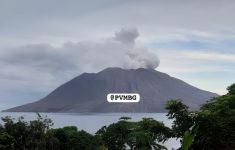 Bea Cukai Bantu Evakuasi Korban Erupsi Gunung Ruang - JPNN.com