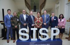 Kemenkes Gandeng Kedutaan Swedia-AstraZeneca Perkuat Pelayanan & Sistem Kesehatan di Indonesia - JPNN.com