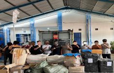 Bea Cukai & Satgas BAIS Gagalkan Kegiatan Impor Ilegal di Aceh - JPNN.com