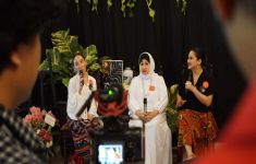 Kado Manis untuk Dewi Motik Pramono, Galeri dan Buku 75 Inspirasi - JPNN.com