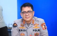 Polri Bantu Pulihkan Jalur Penghubung Padang-Bukittinggi - JPNN.com