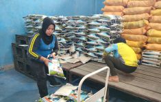 Pemprov Kaltim Kirim Bantuan 6.400 Paket Sembako ke Mahakam Ulu - JPNN.com