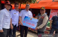 Wali Kota Solok: Semoga Bantuan Ini Bisa Menjadi Pelipur Lara Penyintas Bencana di Agam - JPNN.com