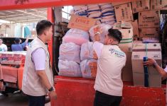 PT Pegadaian Bersama Relawan Bakti BUMN Menyalurkan Bantuan Bencana di Sumatera Barat - JPNN.com