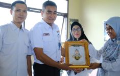 Peduli Pendidikan, KAI Divre III Palembang Beri Penghargaan kepada Guru - JPNN.com