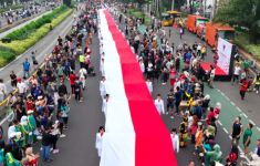 Gelar Kirab Pancasila 2024, BPIP Membentangkan Bendera Merah Putih Sepanjang 300 Meter - JPNN.com