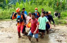 Hilang Terseret Arus Sungai Ndewu, Pria di Sikka Ditemukan Sudah Meninggal Dunia - JPNN.com