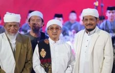 588 Santri Ikuti WTN Daarul Qur'an, Yusuf Mansur Ingatkan Soal Ini - JPNN.com