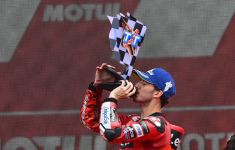 Lihat Jarak Pecco dengan Martin di Klasemen MotoGP 2024, Mepet - JPNN.com