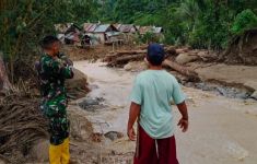Banjir dan Longsor Menerjang 9 Rumah di Sigi Sulteng, 17 KK Terdampak - JPNN.com