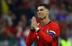 Portugal vs Slovenia: Diogo Costa Pahlawan, Cristiano Ronaldo cs Selamat - JPNN.com