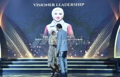 Selamat, Dirut Pertamina Nicke Widyawati Raih Penghargaan di Ajang RA Kartini Awards 2024 - JPNN.com
