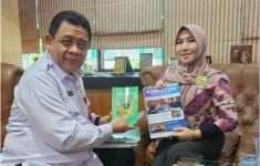 Apresiasi Disnakertrans Jatim, Ning Lia Berharap Milenial dan Gen Z Jawa Timur Teberdayakan - JPNN.com