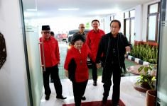 Megawati Bakal Ambil Sumpah Pengurus Partai di DPP, Lihat Siapa yang Mendampingi - JPNN.com