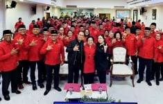 Geram dengan KPK, Megawati: Siapa yang Memanggil Kamu Hasto? - JPNN.com