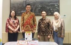 MMI Donasikan 20 Ribu Masker kepada Penumpang MRT Jakarta - JPNN.com