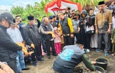 Tepati Janji, Hakim Agung Berangkatkan Anak Korban Banjir Sumbar ke Tanah Suci - JPNN.com