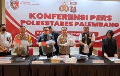 Pembunuh dan Pemerkosa Siswi SMP di Palembang Ikut Tahlilan di Malam Pertama - JPNN.com