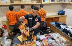 Ganja 5,7 Kg Rencananya Dikirim ke Jakarta, Lampung, dan Pekanbaru - JPNN.com