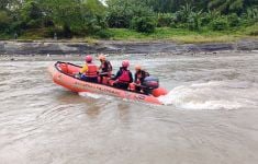 Bocah Hilang Tenggelam di Sungai Lematang belum Ditemukan, Tim SAR Gabungan Terus Bergerak - JPNN.com