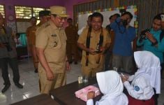 Pemkab Sumedang Uji Coba Makan Siang Bergizi Partisipasif, Sekda Jabar: Ini Menginspirasi - JPNN.com