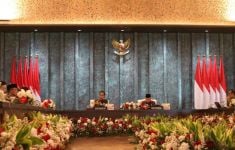 Presiden Jokowi Meminta Maaf kepada Seluruh Anggota Kabinet Indonesia Maju - JPNN.com