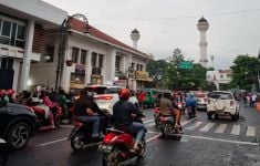 Akui Lakukan Getok Parkir di Asia Afrika Bandung, Jukir Minta Maaf - JPNN.com