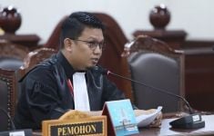 Nasib 2,3 Juta Tenaga Honorer termasuk Guru Terancam, Pasal 66 UU ASN Digugat ke MK - JPNN.com