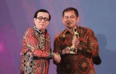 KSAD Jenderal TNI Maruli Simanjuntak Meraih Nawacita Award 2024 - JPNN.com