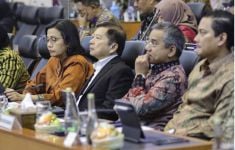 Badan Anggaran DPR RI Setujui RUU APBN 2025, Sebegini Target Pendapatan Negara - JPNN.com